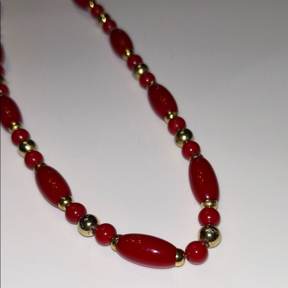 Boho Chic Granola Vintage Red Gold Beaded Necklace Oval Round Glossy Strand Twee